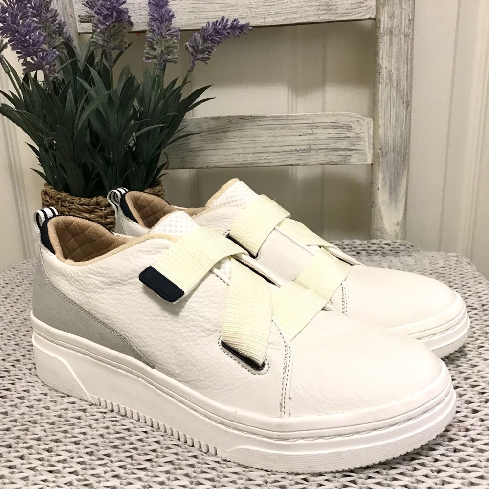 Dr. Scholl’s Easygoing Leather Platform Sneaker 9.5